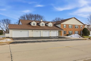 2324 Wisconsin St, Oshkosh, WI 54901-7806