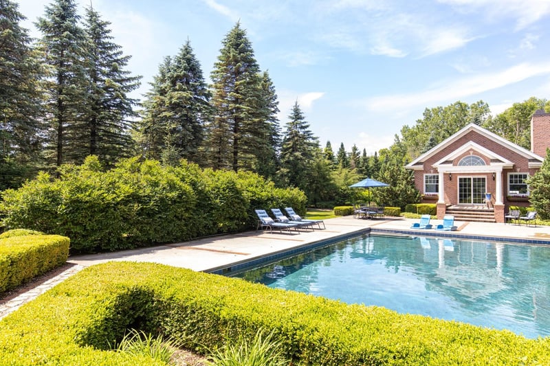 W9258 Lamise Way, Hortonville, WI 54944