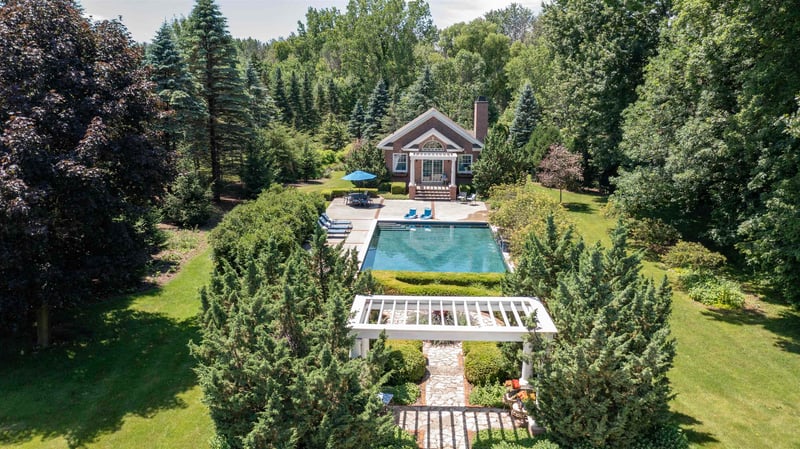 W9258 Lamise Way, Hortonville, WI 54944