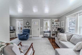 1127 Jefferson St, Oshkosh, WI 54901-3833