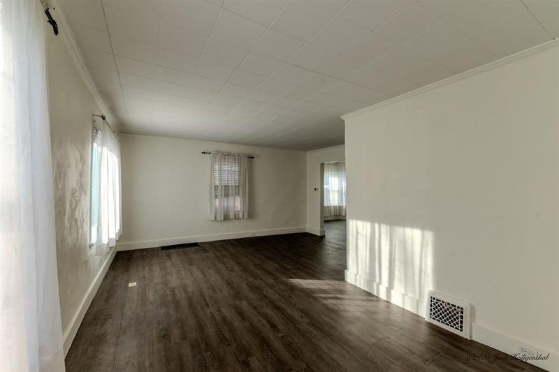 736 8th St, Appleton, WI 54914