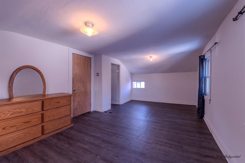 736 8th St, Appleton, WI 54914