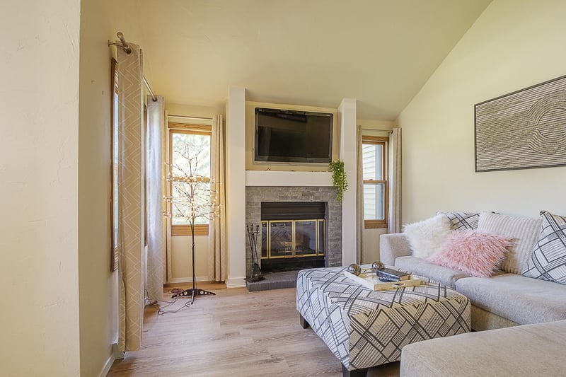 630 Brule Rd #11, De Pere, WI 54115-3721