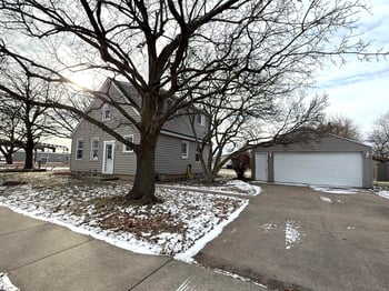 702 20th Ave, Oshkosh, WI 54902