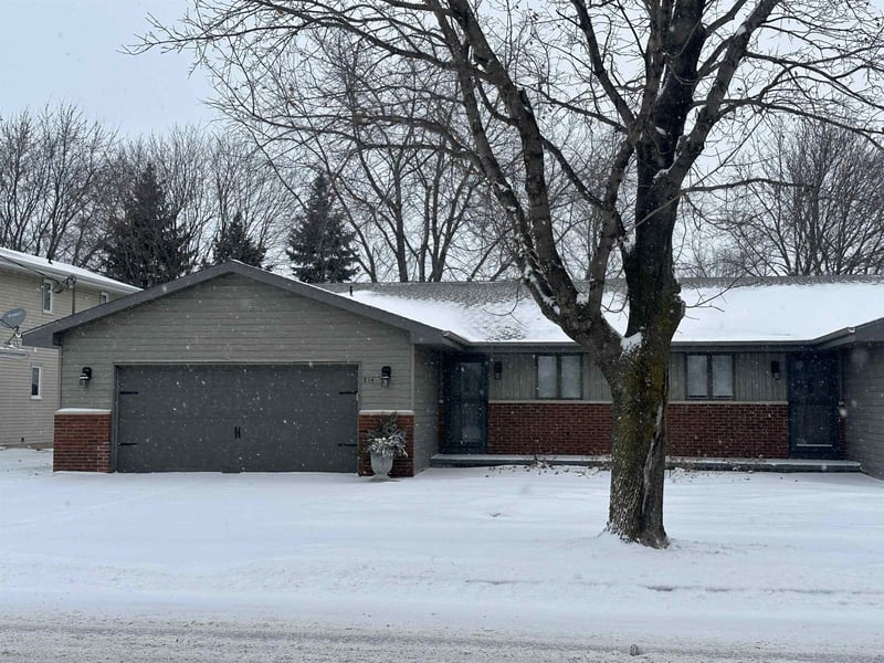 514 Elm Dr, Little Chute, WI 54140
