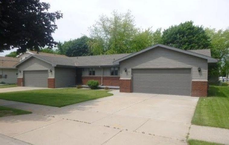 514 Elm Dr, Little Chute, WI 54140