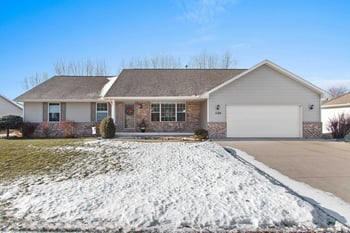 1105 Faversham Way, Green Bay, WI 54313-7493