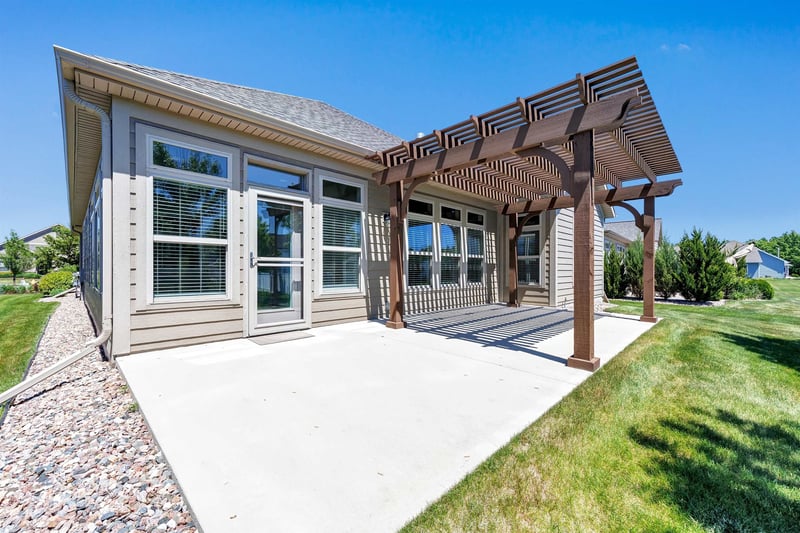 210 Bedford Rd, Green Bay, WI 54311-5623