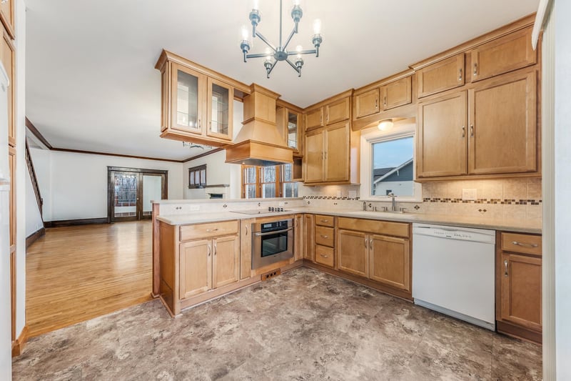 1721 Main St, Little Chute, WI 54911