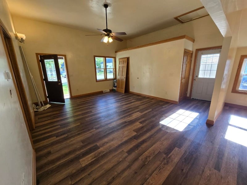 231 Center St, Shawano, WI 54166-2409