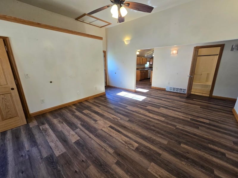 231 Center St, Shawano, WI 54166-2409