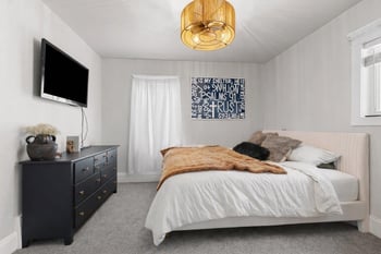 1343 Eliza St, Green Bay, WI 54391-3136