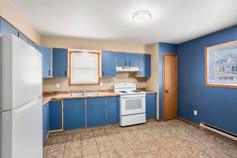 1007 Jackson St, Oshkosh, WI 54901