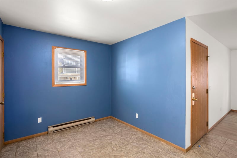 1007 Jackson St, Oshkosh, WI 54901