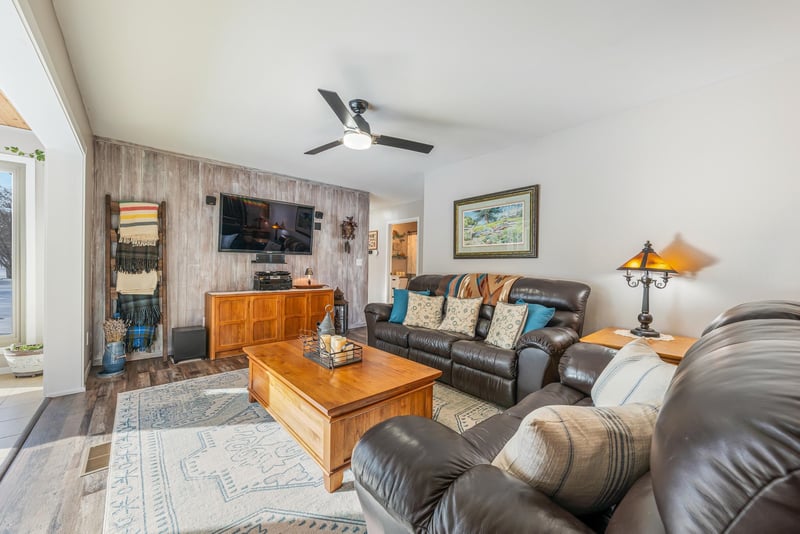 170 Jefferson St, Winneconne, WI 54986