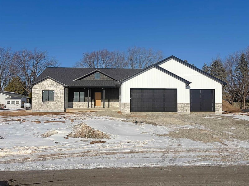 N3975 Wettering Way, Freedom, WI 54130