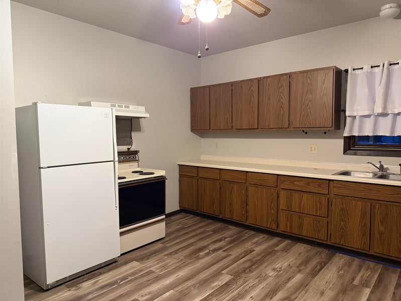 1421 Midway Rd, Appleton, WI 54915