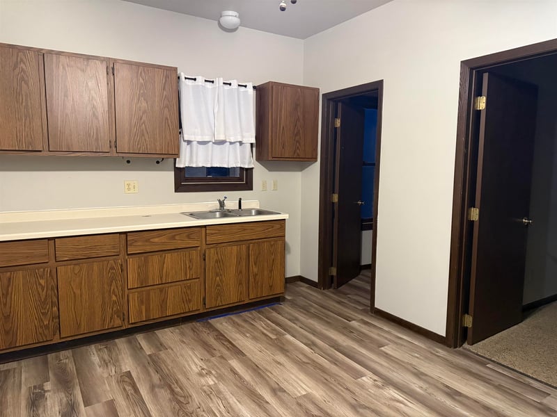 1421 Midway Rd, Appleton, WI 54915