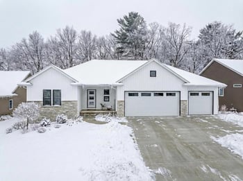 3347 Largo Ridge Dr, Green Bay, WI 54311-4405
