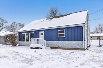 1133 Cardinal Ln, Green Bay, WI 54313