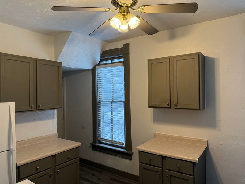 1400 Knapp St, Oshkosh, WI 54902