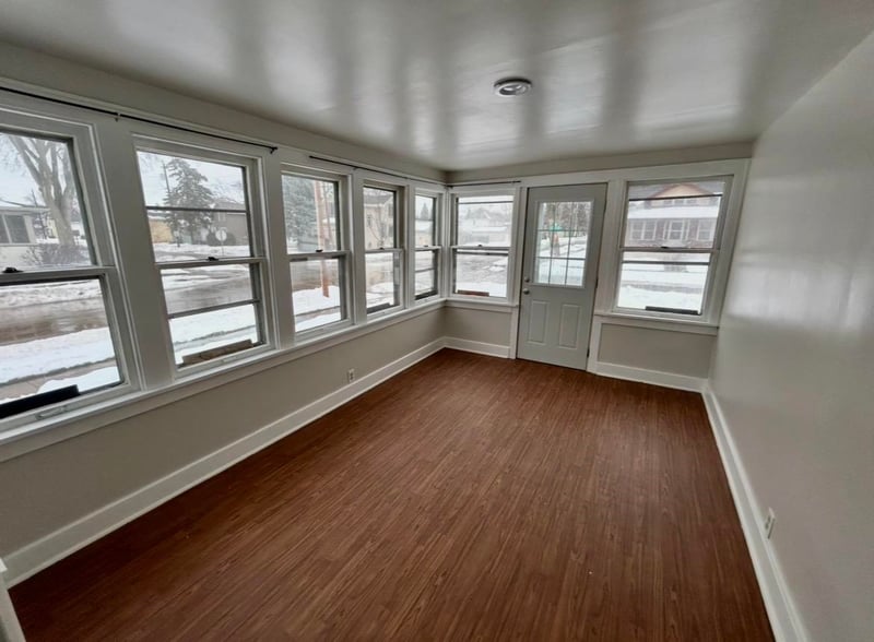 402 14th Ave, Oshkosh, WI 54902