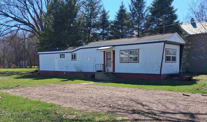 507 Groninger St, Suring, WI 54174