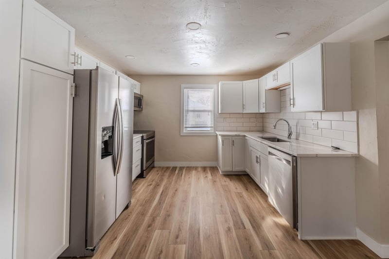 1327 Monroe St, Oshkosh, WI 54901-3935