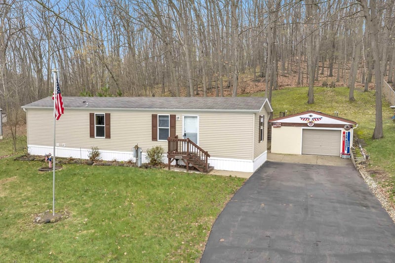 10675 Rost Lake Rd, Coleman, WI 54112