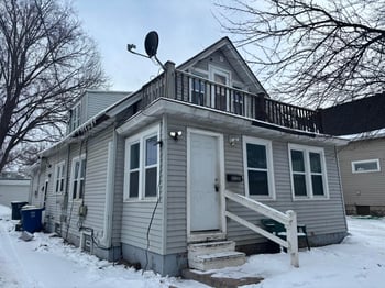 1028 Stuart St, Green Bay, WI 54301