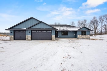 3382 Largo Ridge Ct, Green Bay, WI 54311