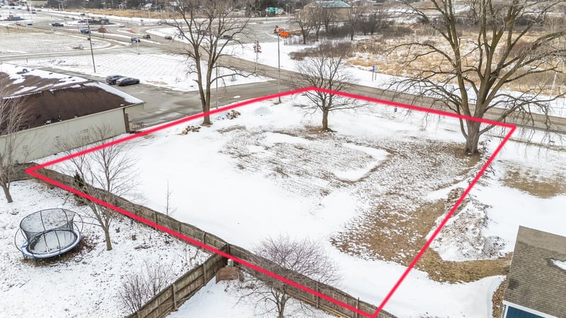 Racine Rd, Menasha, WI 54952