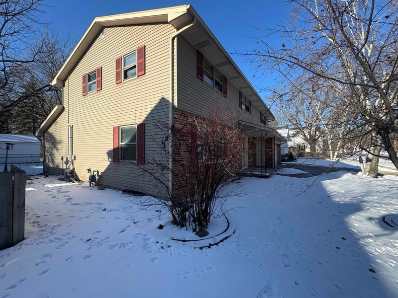 816 Ridgeway Blvd, De Pere, WI 54115