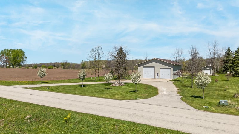 W2610 Sievert Rd, Seymour, WI 54165