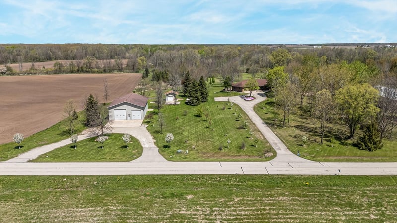 W2610 Sievert Rd, Seymour, WI 54165