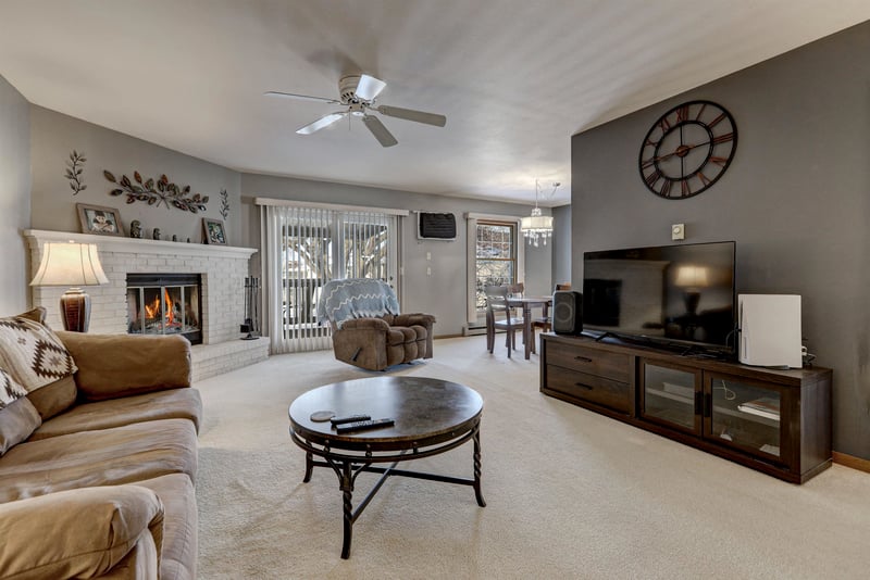 546 Smith Ave, Oshkosh, WI 54901-1875