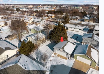 1674 Thornton Dr, Oshkosh, WI 54904