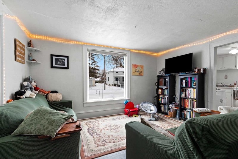 417 Fulton St, De Pere, WI 54115