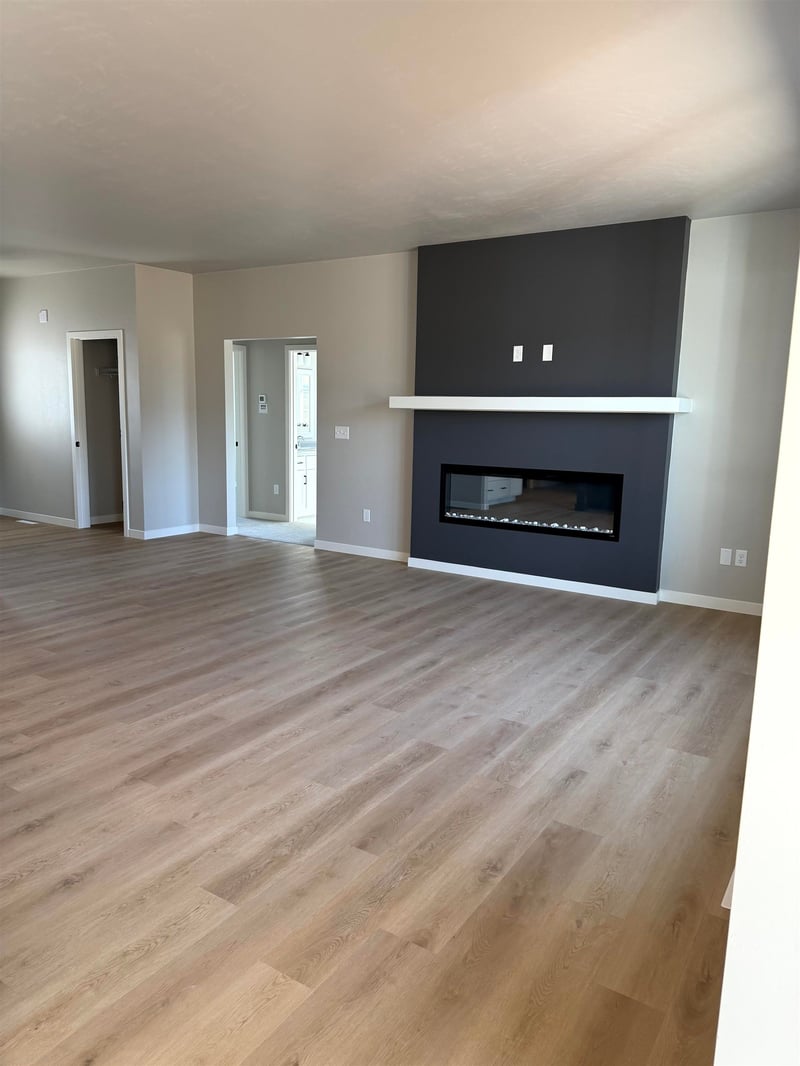 1433 Divinity Dr, De Pere, WI 54115