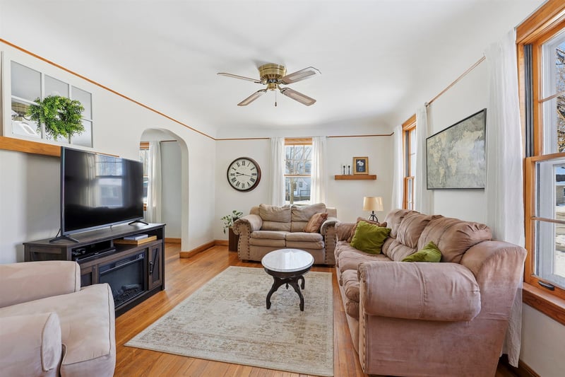 603 Goodall St, Appleton, WI 54915-2440