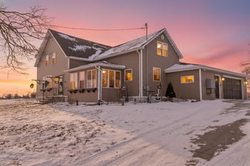 4292 Stagecoach Rd, Green Bay, WI 54311