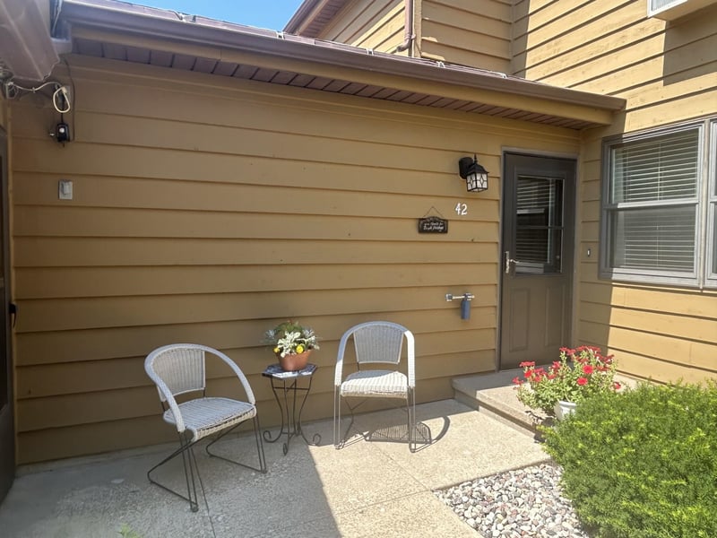 1115 Daniel Ct #42, Neenah, WI 54956