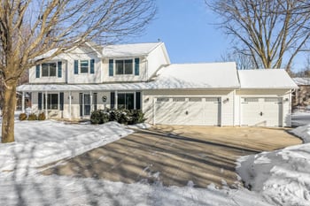 201 Swiss Meadow Ln, Green Bay, WI 54302-5252