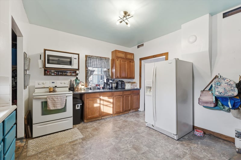 405 Pine St, New London, WI 54961