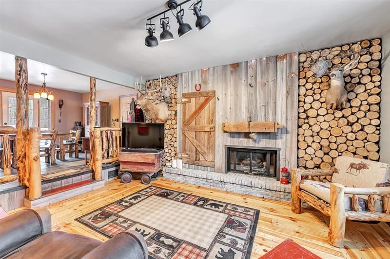 4940 Hafeman Ln, Green Bay, WI 54311