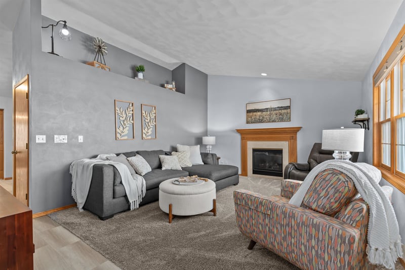 149 Elm Dr, Little Chute, WI 54140