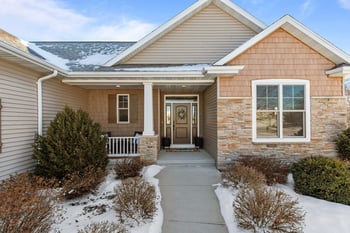 1928 Timberline Dr, Oshkosh, WI 54904