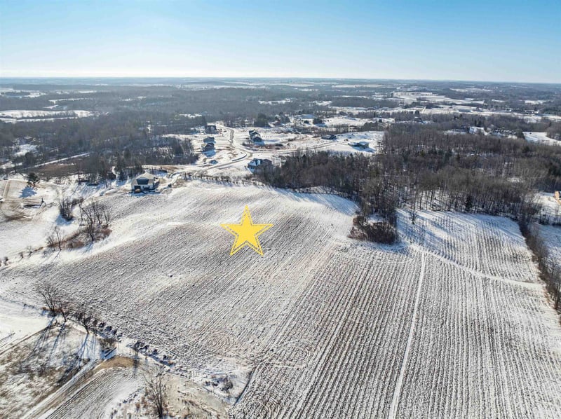 Hidden Hills Trl, Denmark, WI 54208
