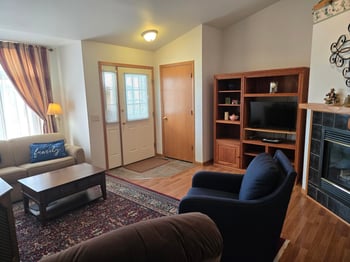 1753 5th Ave, Oshkosh, WI 54902-5574