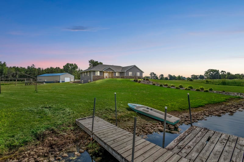 8464 County Road S, Pulaski, WI 54162